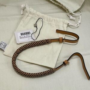 Loewe Arrow Short Purse Strap Warm Desert NWT and Dust Bag